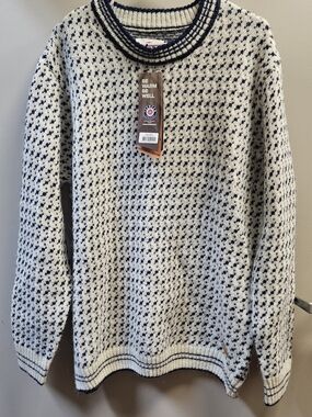 Icewear Men's Crewneck Sweater in Cream & Navy. Winter, Island Wool